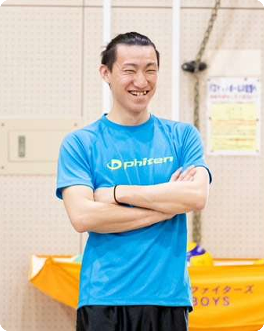 画像：代表の原岡蒼一郎の上半身の写真